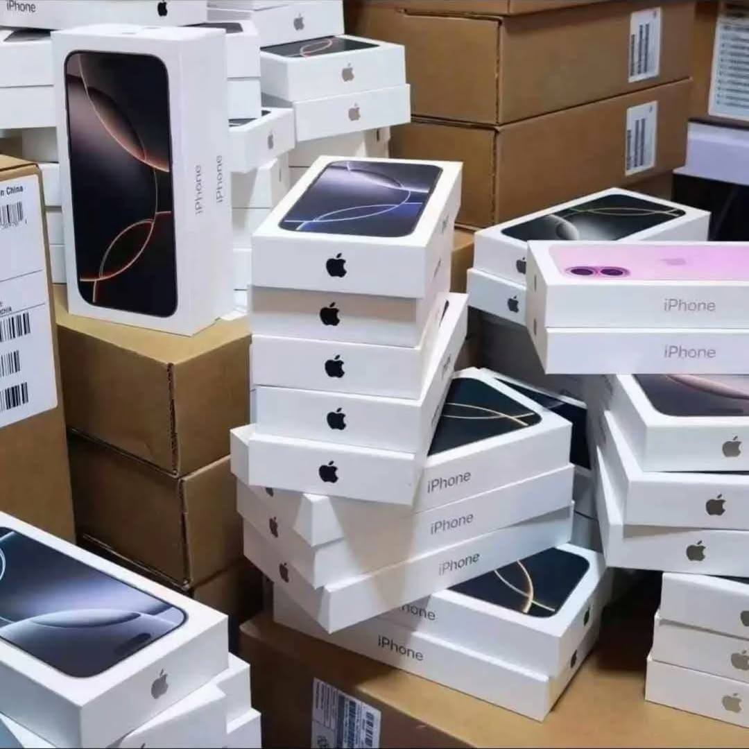 Phone & Tech Accessories (cases, chargers, etc.) Pallet